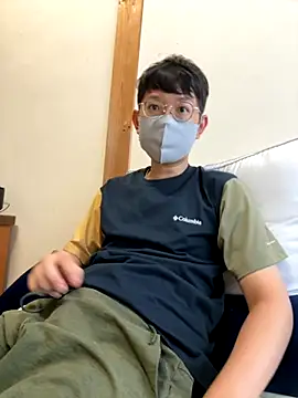 Snapshot of tom19899q chatting on September 15, 8:25 am tom19899q online show from September 15, 8:25 am