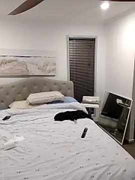 iamthepublickmasterbater online show from November 6, 2:40 pm