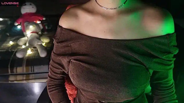 NidhiChandra online show from December 19, 9:38 am