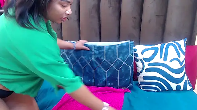 AfricanQueenxx40 online show from November 14, 7:34 pm