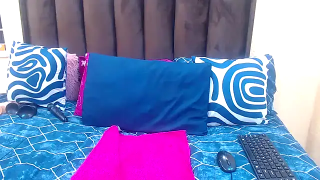 AfricanQueenxx40 online show from February 11, 7:19 pm