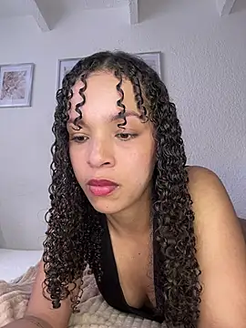 Yasmin777  online show from March 20, 6:24 pm