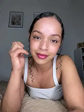 Yasmin777  online show from April 7, 3:29 am