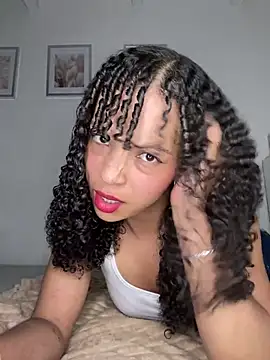 Yasmin777  online show from April 11, 10:58 pm