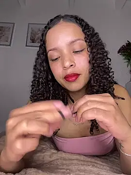 Snapshot of Yasmin777_ chatting on May 2, 3:44 am Yasmin777 online show from May 2, 3:44 am