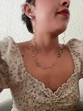 Snapshot of Yasmin777_ chatting on May 13, 5:32 pm Yasmin777 online show from May 13, 5:32 pm