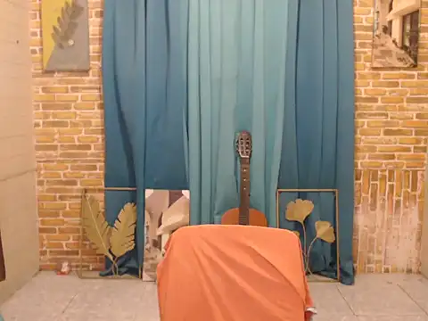 Snapshot of urboy_cass chatting on October 2, 2:13 pm urboy cass online show from October 2, 2:13 pm