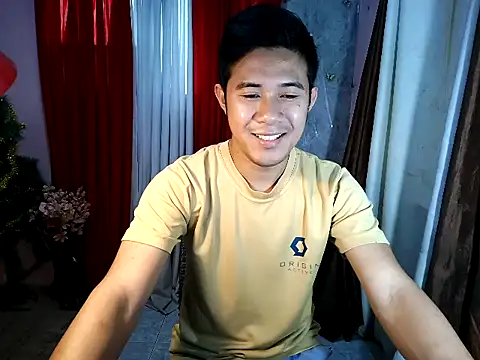 Snapshot of urboy_cass chatting on October 4, 3:48 am urboy cass online show from October 4, 3:48 am