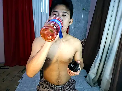 Snapshot of urboy_cass chatting on October 28, 5:22 am urboy cass online show from October 28, 5:22 am