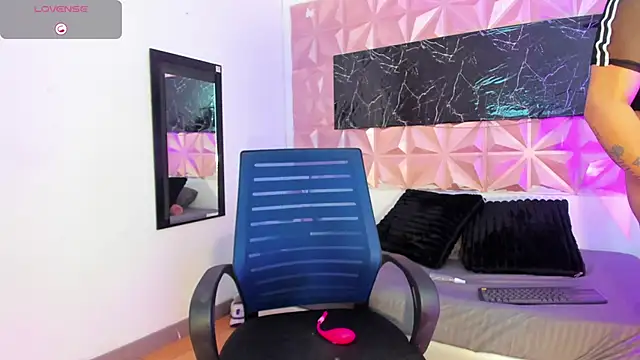 Scarlet fx online show from November 24, 3:23 pm