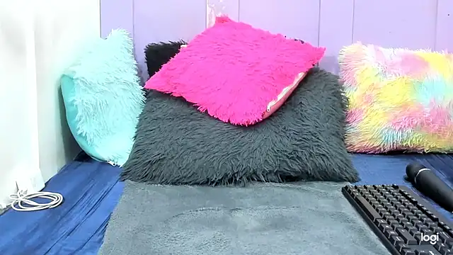 Snapshot of EsmeraldaSquirt chatting on May 10, 3:55 am EsmeraldaSquirt online show from May 10, 3:55 am