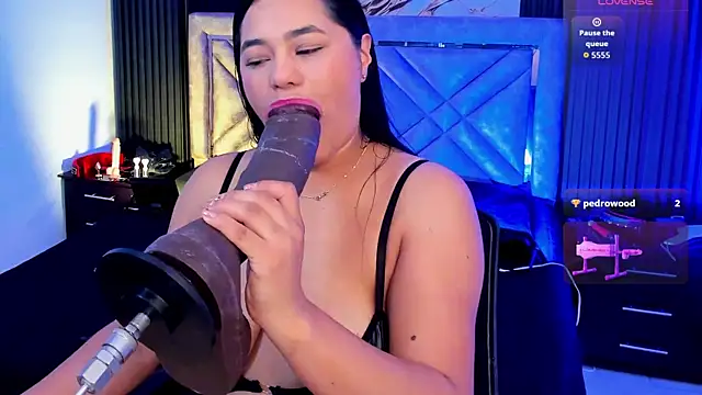 Issafoxx online show from October 27, 12:09 pm