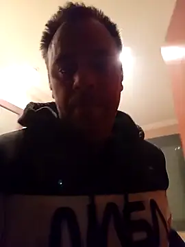 manchego85 online show from December 4, 8:17 pm