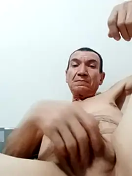 Snapshot of dionsa chatting on December 5, 1:47 am dionsa online show from December 5, 1:47 am