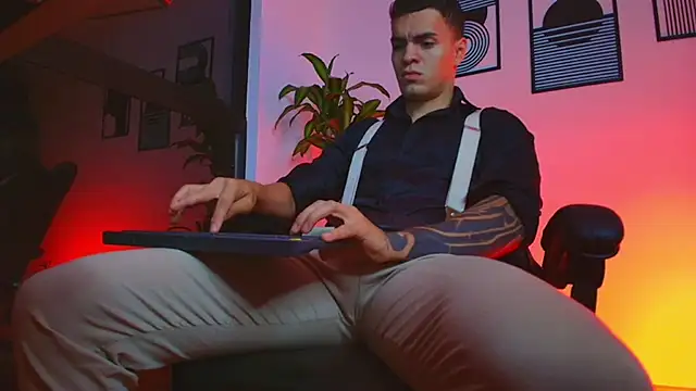 ALPHA DOMINUS  online show from April 25, 3:42 am