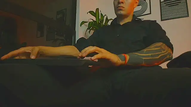 ALPHA DOMINUS  online show from June 10, 3:50 am