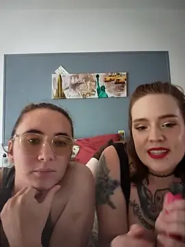 AndHerXO online show from April 9, 11:26 am