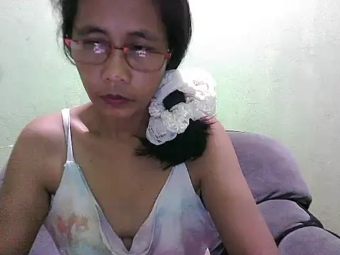 HotLadyPinay32 online show from February 7, 6:22 pm