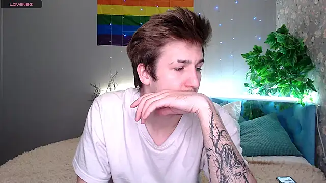 KiskaKurt online show from September 28, 12:05 am