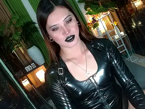 Snapshot of kendallxsubhunter chatting on November 29, 10:24 pm kendallxsubhunter online show from November 29, 10:24 pm