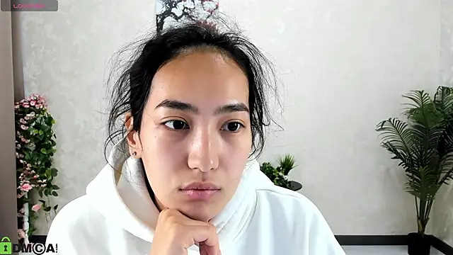 FlirtyAura online show from October 6, 3:26 am