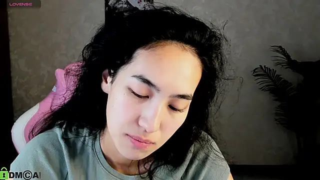 FlirtyAura online show from November 18, 12:49 am