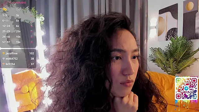 FlirtyAura online show from April 22, 12:39 pm