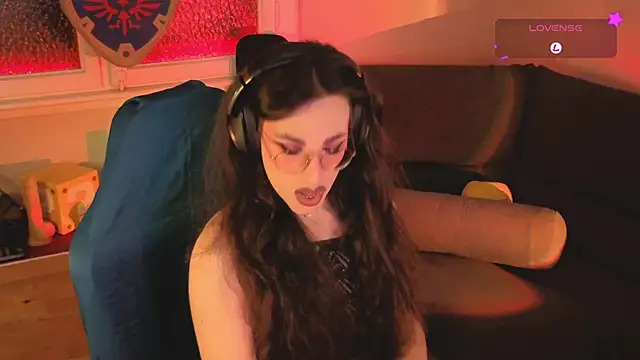 Snapshot of Zesty_Peach chatting on May 29, 10:19 pm Zesty Peach online show from May 29, 10:19 pm