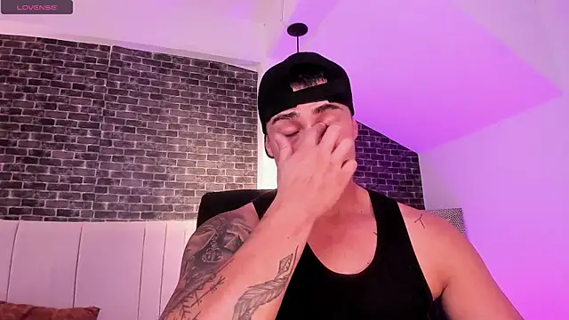 connorsmiith online show from February 10, 12:20 pm