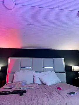 BellaFernandez   online show from October 1, 10:54 am