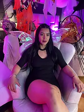 BellaFernandez   online show from October 31, 12:17 pm