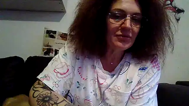 Snapshot of RubyyRosee chatting on May 2, 5:23 am RubyyRosee online show from May 2, 5:23 am