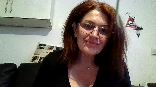 Snapshot of RubyyRosee chatting on May 13, 5:27 am RubyyRosee online show from May 13, 5:27 am