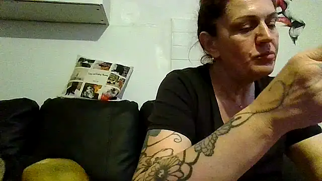Snapshot of RubyyRosee chatting on May 23, 6:56 pm RubyyRosee online show from May 23, 6:56 pm