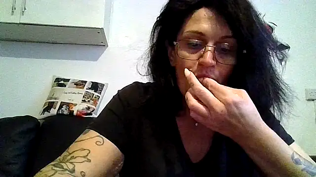 Snapshot of RubyyRosee chatting on June 3, 1:36 pm RubyyRosee online show from June 3, 1:36 pm