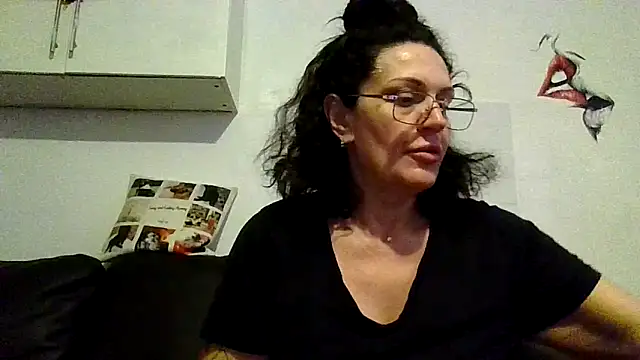 Snapshot of RubyyRosee chatting on June 8, 5:30 am RubyyRosee online show from June 8, 5:30 am