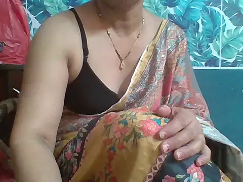 Marathi q4een01 online show from April 19, 6:13 am