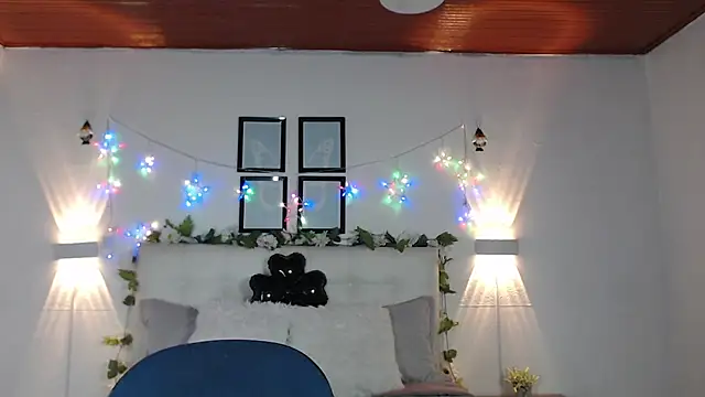 Megan 05  online show from March 2, 7:21 pm