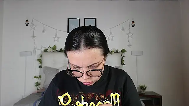 Megan 05  online show from March 4, 6:58 pm