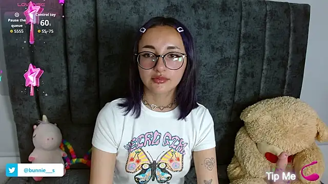 Littlee Bunny  online show from September 20, 1:01 pm