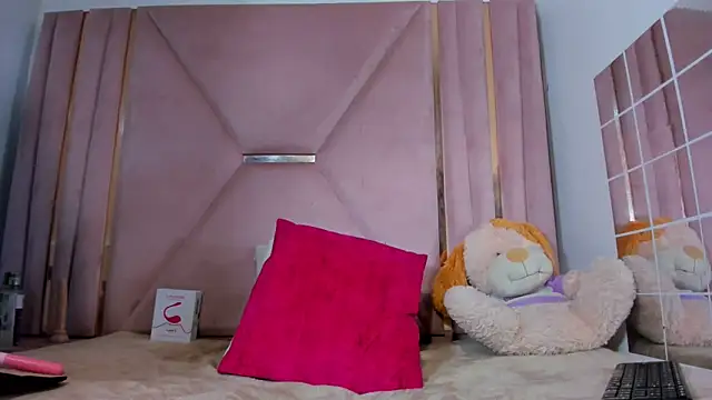 Snapshot of jazmin_waked chatting on November 15, 3:26 am jazmin waked online show from November 15, 3:26 am