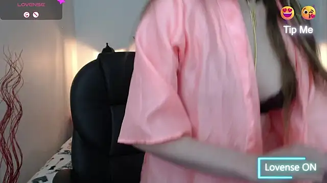 Snapshot of velvet__moon chatting on September 22, 3:58 pm velvet  moon online show from September 22, 3:58 pm