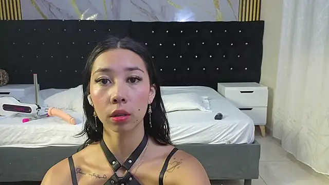 Lisa sweetas online show from March 7, 2:41 am