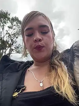 Snapshot of miss_berlyn chatting on May 21, 6:59 pm miss berlyn online show from May 21, 6:59 pm