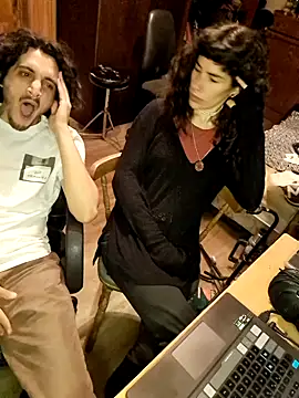 Snapshot of GroovyBlossom chatting on October 26, 4:40 am GroovyBlossom online show from October 26, 4:40 am