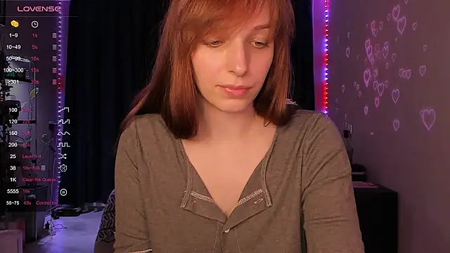 Snapshot of elilybby chatting on February 12, 12:55 pm elilybby online show from February 12, 12:55 pm