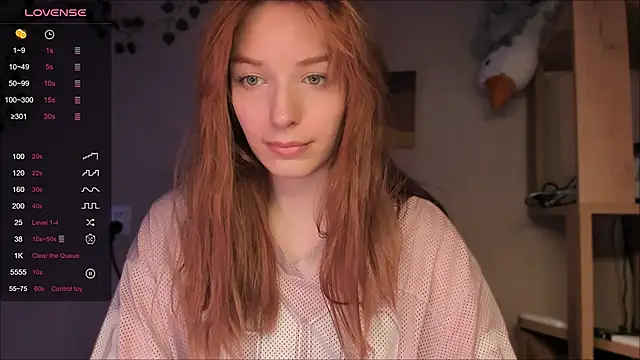 Snapshot of elilybby chatting on March 6, 5:53 pm elilybby online show from March 6, 5:53 pm