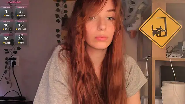 elilybby online show from July 7, 5:06 pm