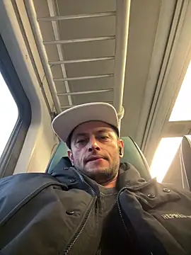 Snapshot of Carlosmauricio123 chatting on March 8, 12:53 pm Carlosmauricio123 online show from March 8, 12:53 pm