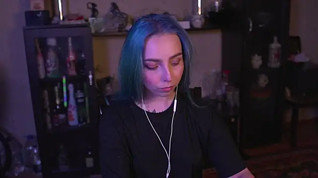 Snapshot of lis_silver chatting on April 4, 7:33 pm lis silver online show from April 4, 7:33 pm